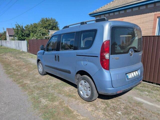 Синий Опель Комбо груз.-пасс., объемом двигателя 1.6 л и пробегом 310 тыс. км за 6500 $, фото 11 на Automoto.ua