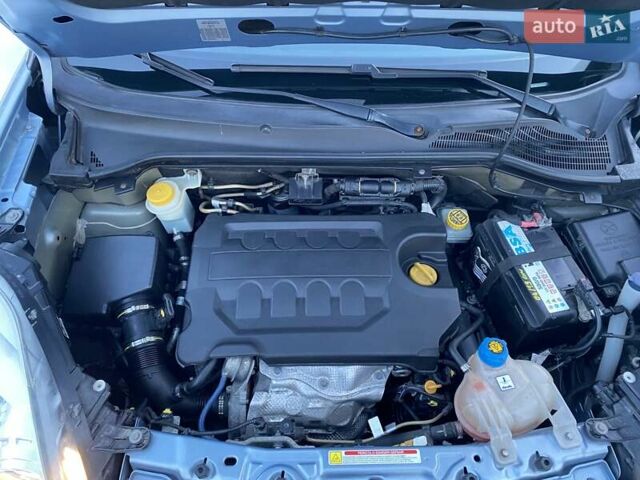 Синій Опель Комбо вант.-пас., об'ємом двигуна 1.6 л та пробігом 172 тис. км за 9400 $, фото 47 на Automoto.ua