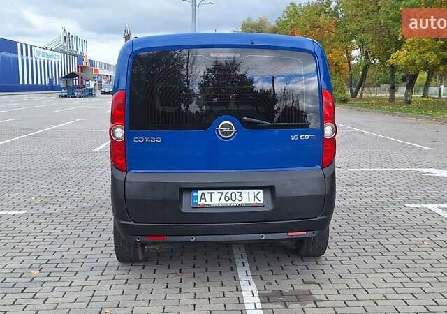 Синий Опель Комбо груз.-пасс., объемом двигателя 1.6 л и пробегом 192 тыс. км за 10800 $, фото 8 на Automoto.ua