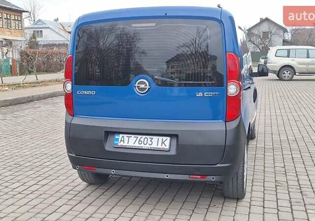 Синий Опель Комбо груз.-пасс., объемом двигателя 1.6 л и пробегом 193 тыс. км за 10800 $, фото 10 на Automoto.ua