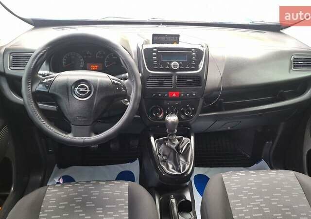 Синий Опель Комбо груз.-пасс., объемом двигателя 1.6 л и пробегом 192 тыс. км за 10800 $, фото 31 на Automoto.ua