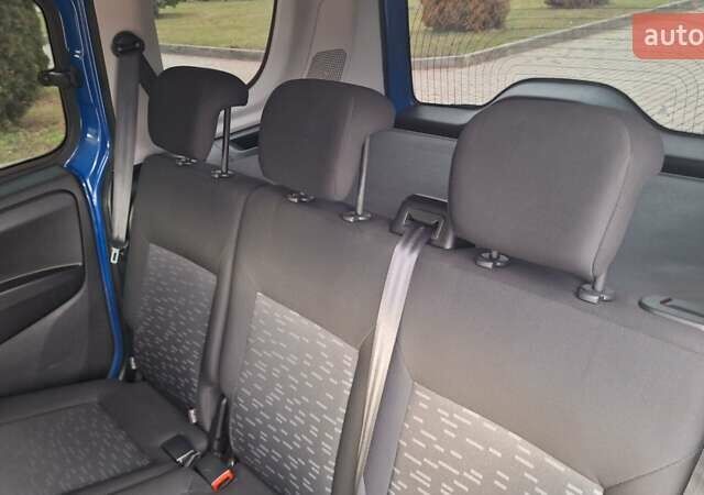 Синий Опель Комбо груз.-пасс., объемом двигателя 1.6 л и пробегом 193 тыс. км за 10800 $, фото 23 на Automoto.ua