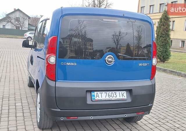 Синий Опель Комбо груз.-пасс., объемом двигателя 1.6 л и пробегом 193 тыс. км за 10800 $, фото 11 на Automoto.ua
