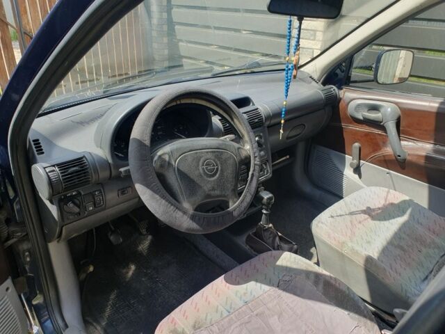 Синий Опель Комбо груз.-пасс., объемом двигателя 0 л и пробегом 300 тыс. км за 1150 $, фото 7 на Automoto.ua