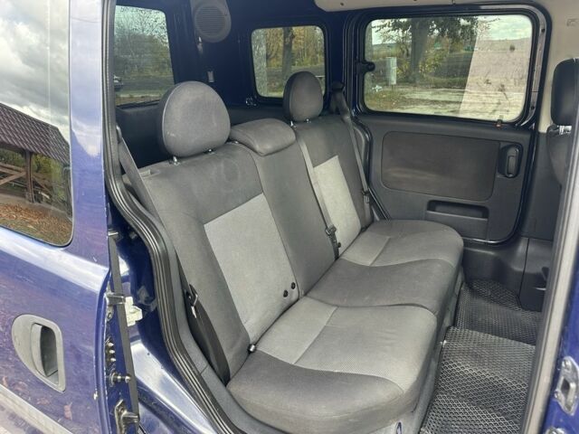 Синий Опель Комбо груз.-пасс., объемом двигателя 1.6 л и пробегом 265 тыс. км за 4000 $, фото 6 на Automoto.ua