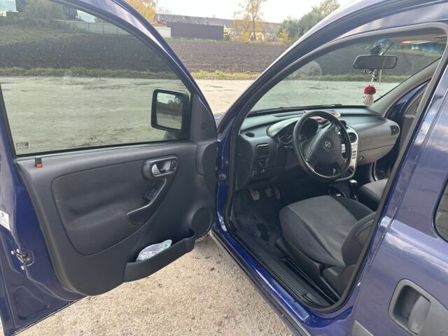 Синий Опель Комбо груз.-пасс., объемом двигателя 1.6 л и пробегом 265 тыс. км за 4000 $, фото 5 на Automoto.ua