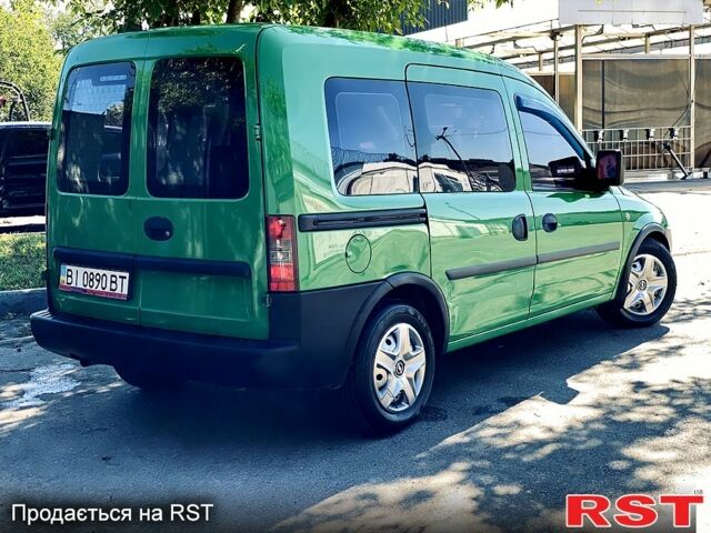 Зеленый Опель Комбо груз.-пасс., объемом двигателя 1.2 л и пробегом 255 тыс. км за 4500 $, фото 2 на Automoto.ua