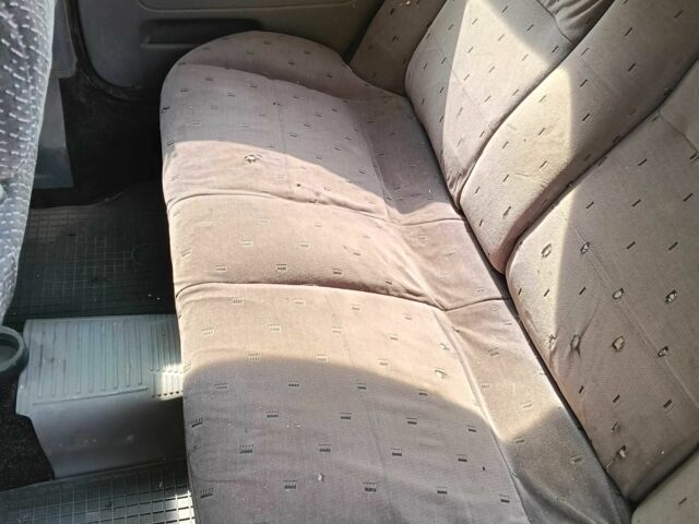 Зеленый Опель Комбо груз.-пасс., объемом двигателя 1.6 л и пробегом 368 тыс. км за 2600 $, фото 8 на Automoto.ua