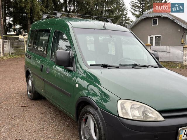 Зеленый Опель Комбо груз.-пасс., объемом двигателя 1.3 л и пробегом 300 тыс. км за 3450 $, фото 11 на Automoto.ua
