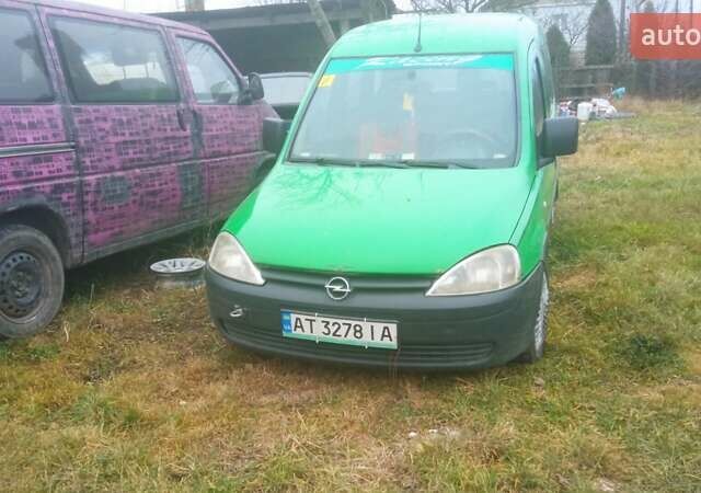 Зелений Опель Комбо вант.-пас., об'ємом двигуна 1.2 л та пробігом 325 тис. км за 1800 $, фото 1 на Automoto.ua