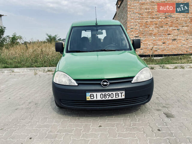 Зеленый Опель Комбо груз.-пасс., объемом двигателя 1.25 л и пробегом 255 тыс. км за 4500 $, фото 1 на Automoto.ua