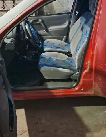 Оранжевый Опель Комбо груз.-пасс., объемом двигателя 1.7 л и пробегом 320 тыс. км за 1250 $, фото 2 на Automoto.ua