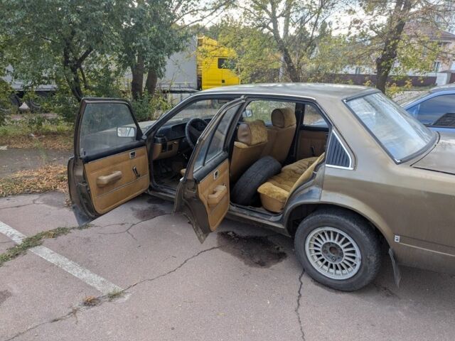 Коричневый Опель Коммандор, объемом двигателя 0 л и пробегом 70 тыс. км за 480 $, фото 7 на Automoto.ua