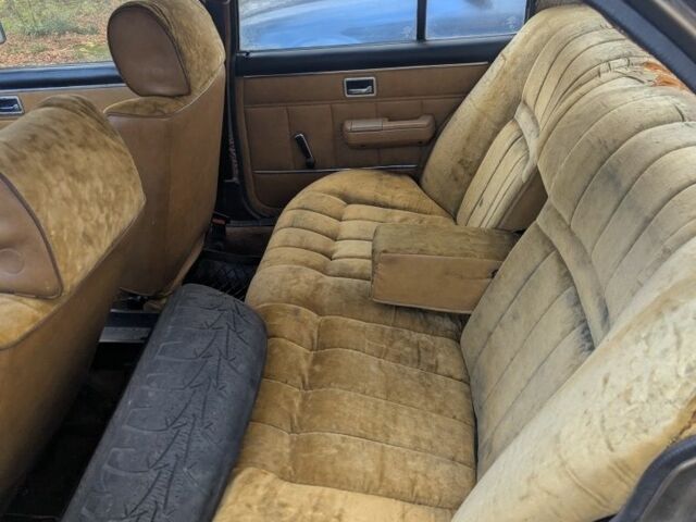 Коричневый Опель Коммандор, объемом двигателя 0 л и пробегом 70 тыс. км за 480 $, фото 6 на Automoto.ua