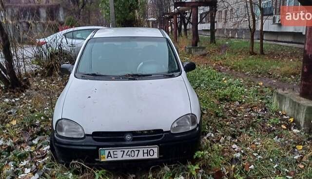 Белый Опель Корса, объемом двигателя 1.2 л и пробегом 450 тыс. км за 1179 $, фото 7 на Automoto.ua