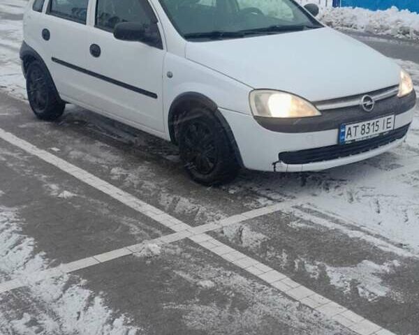 Белый Опель Корса, объемом двигателя 0.97 л и пробегом 235 тыс. км за 2400 $, фото 8 на Automoto.ua