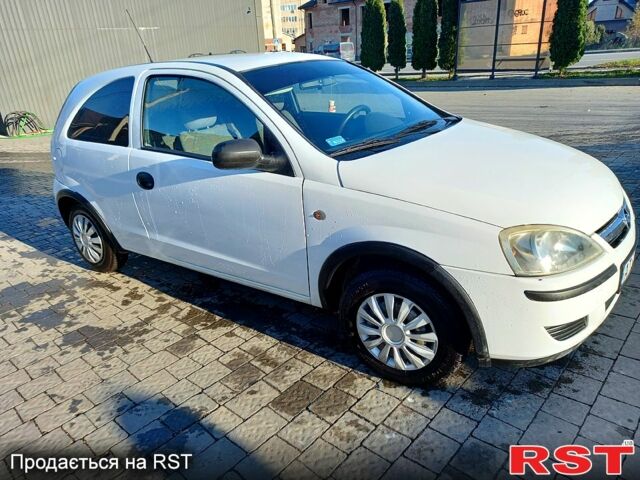 Белый Опель Корса, объемом двигателя 1.2 л и пробегом 199 тыс. км за 2700 $, фото 2 на Automoto.ua