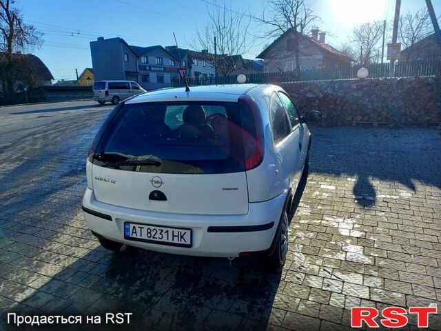 Белый Опель Корса, объемом двигателя 1.2 л и пробегом 199 тыс. км за 2700 $, фото 3 на Automoto.ua