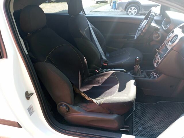 Білий Опель Корса, об'ємом двигуна 1.2 л та пробігом 3 тис. км за 3500 $, фото 3 на Automoto.ua