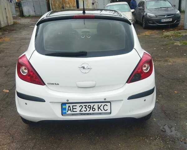 Білий Опель Корса, об'ємом двигуна 1.3 л та пробігом 268 тис. км за 3500 $, фото 5 на Automoto.ua
