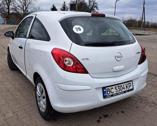 Белый Опель Корса, объемом двигателя 1 л и пробегом 186 тыс. км за 3500 $, фото 6 на Automoto.ua