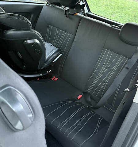 Білий Опель Корса, об'ємом двигуна 1 л та пробігом 250 тис. км за 4200 $, фото 12 на Automoto.ua