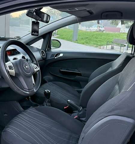 Белый Опель Корса, объемом двигателя 1 л и пробегом 250 тыс. км за 4200 $, фото 8 на Automoto.ua