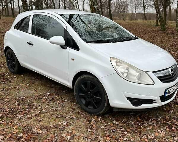 Білий Опель Корса, об'ємом двигуна 1.2 л та пробігом 320 тис. км за 3999 $, фото 2 на Automoto.ua