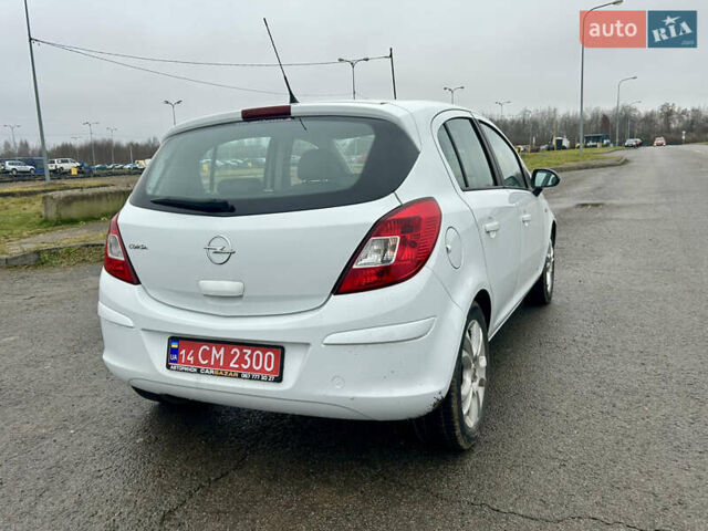 Белый Опель Корса, объемом двигателя 1.2 л и пробегом 131 тыс. км за 6300 $, фото 5 на Automoto.ua