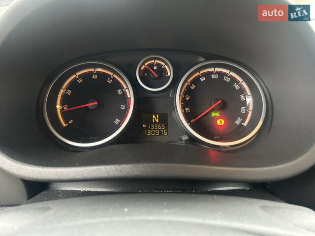 Белый Опель Корса, объемом двигателя 1.2 л и пробегом 131 тыс. км за 6300 $, фото 16 на Automoto.ua