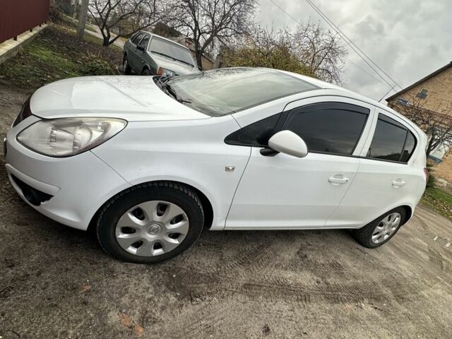 Білий Опель Корса, об'ємом двигуна 1.2 л та пробігом 232 тис. км за 4600 $, фото 4 на Automoto.ua