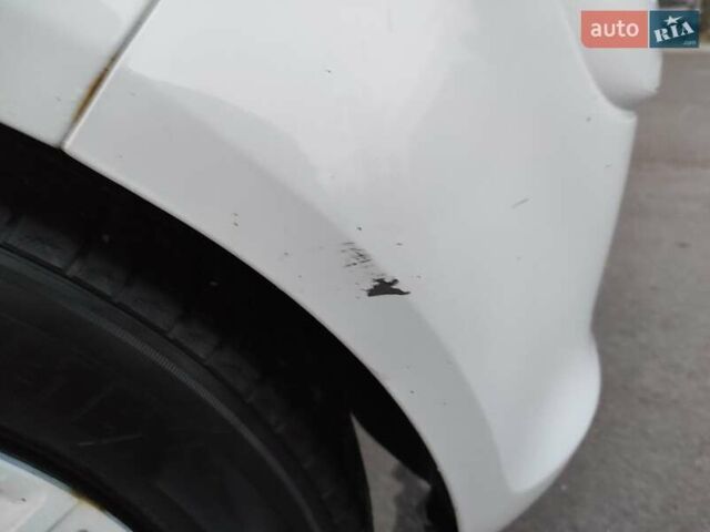 Білий Опель Корса, об'ємом двигуна 1.3 л та пробігом 245 тис. км за 4500 $, фото 3 на Automoto.ua