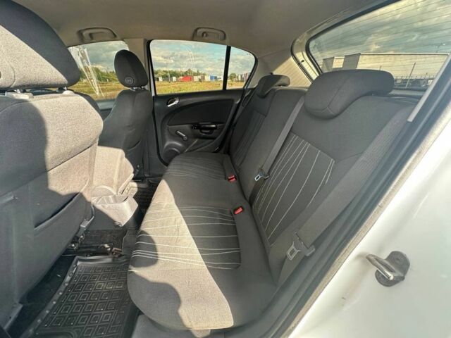 Белый Опель Корса, объемом двигателя 1.4 л и пробегом 190 тыс. км за 4999 $, фото 7 на Automoto.ua