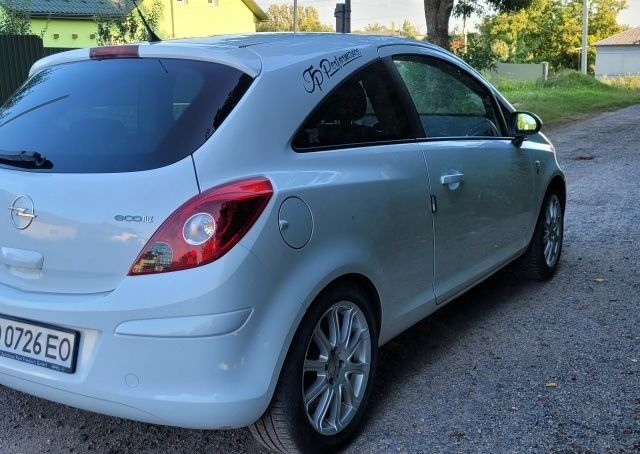 Білий Опель Корса, об'ємом двигуна 1.2 л та пробігом 206 тис. км за 4700 $, фото 3 на Automoto.ua