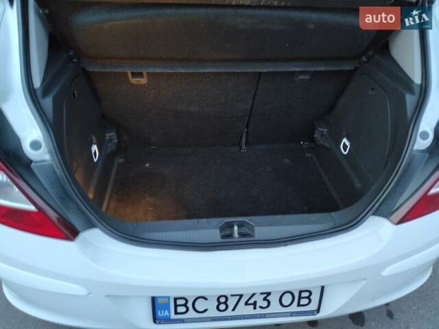 Білий Опель Корса, об'ємом двигуна 1.3 л та пробігом 245 тис. км за 4500 $, фото 14 на Automoto.ua