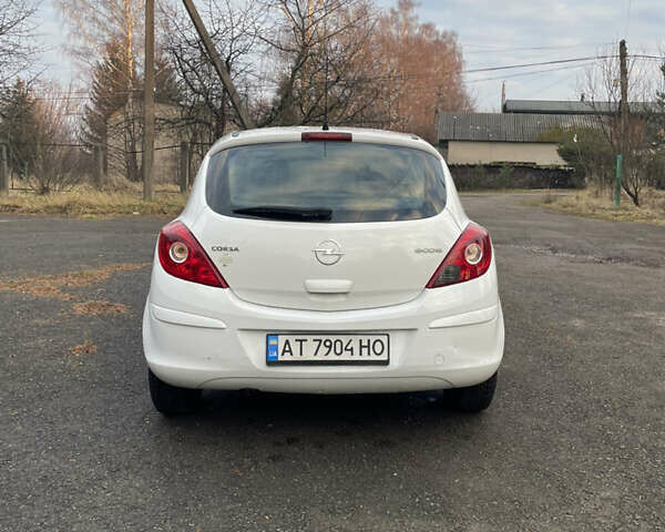 Білий Опель Корса, об'ємом двигуна 1.2 л та пробігом 300 тис. км за 3900 $, фото 5 на Automoto.ua