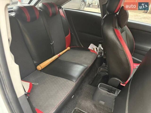 Белый Опель Корса, объемом двигателя 1.23 л и пробегом 129 тыс. км за 5200 $, фото 3 на Automoto.ua