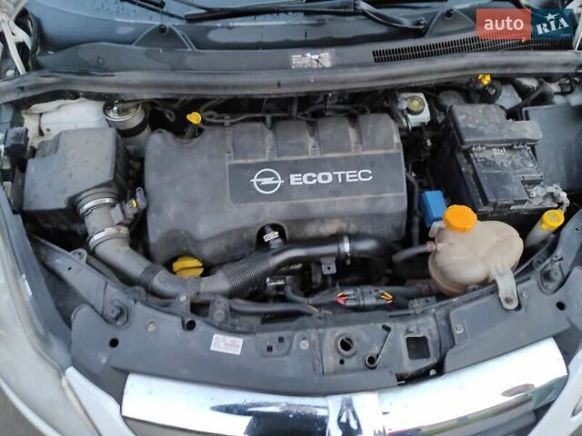 Білий Опель Корса, об'ємом двигуна 1.3 л та пробігом 245 тис. км за 4500 $, фото 19 на Automoto.ua