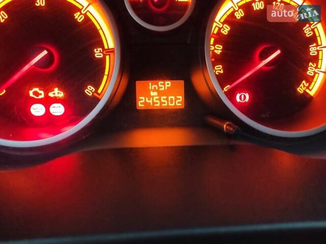 Білий Опель Корса, об'ємом двигуна 1.3 л та пробігом 245 тис. км за 4500 $, фото 9 на Automoto.ua