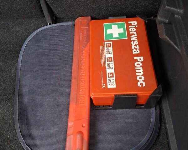 Белый Опель Корса, объемом двигателя 1.3 л и пробегом 240 тыс. км за 4200 $, фото 13 на Automoto.ua