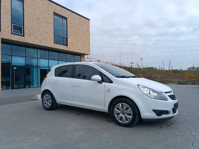 Білий Опель Корса, об'ємом двигуна 1.3 л та пробігом 207 тис. км за 5500 $, фото 2 на Automoto.ua