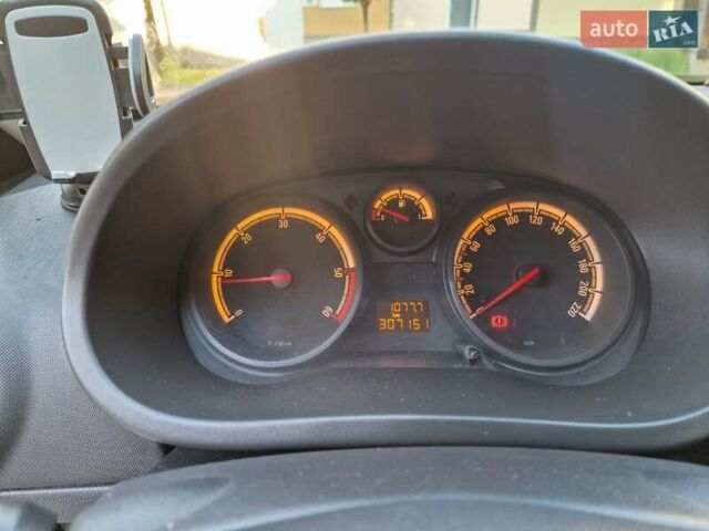 Білий Опель Корса, об'ємом двигуна 1.3 л та пробігом 308 тис. км за 4450 $, фото 10 на Automoto.ua