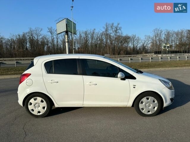 Білий Опель Корса, об'ємом двигуна 1.25 л та пробігом 263 тис. км за 5000 $, фото 1 на Automoto.ua