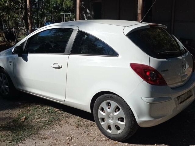 Білий Опель Корса, об'ємом двигуна 1.2 л та пробігом 252 тис. км за 5100 $, фото 4 на Automoto.ua