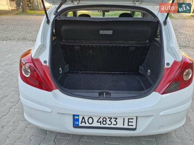 Білий Опель Корса, об'ємом двигуна 1.3 л та пробігом 308 тис. км за 4450 $, фото 8 на Automoto.ua