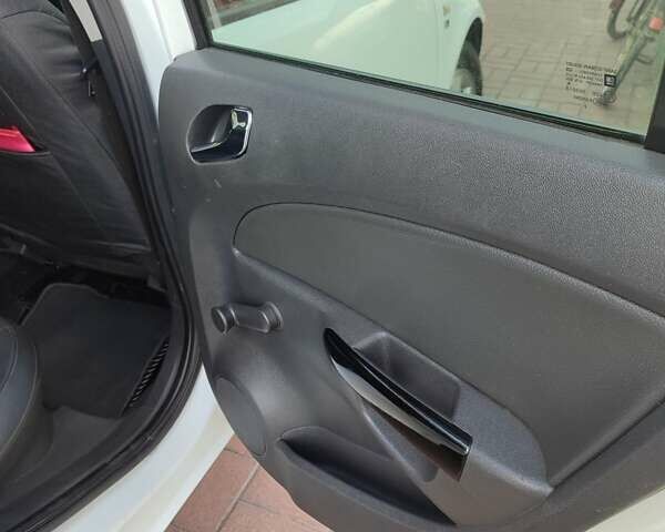 Білий Опель Корса, об'ємом двигуна 1.25 л та пробігом 225 тис. км за 5400 $, фото 15 на Automoto.ua