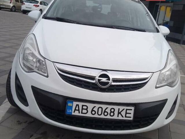 Белый Опель Корса, объемом двигателя 1.23 л и пробегом 164 тыс. км за 5850 $, фото 4 на Automoto.ua