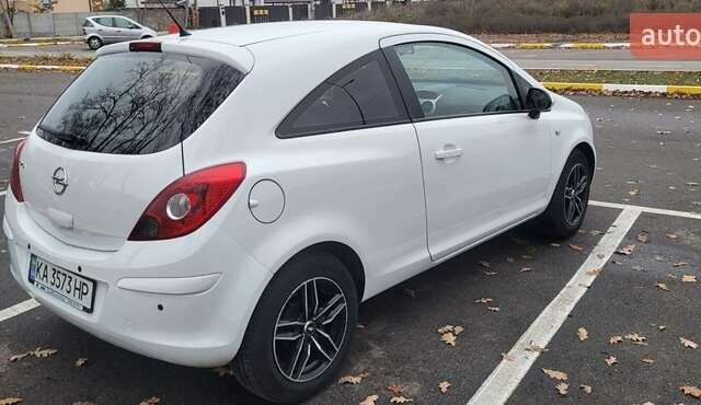 Білий Опель Корса, об'ємом двигуна 1.23 л та пробігом 126 тис. км за 5600 $, фото 7 на Automoto.ua