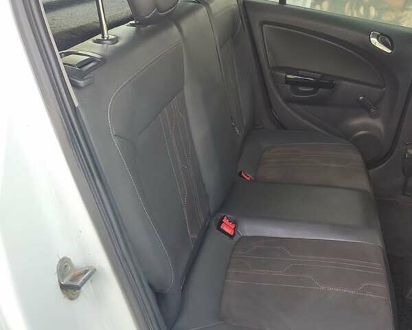 Білий Опель Корса, об'ємом двигуна 1.25 л та пробігом 225 тис. км за 5400 $, фото 5 на Automoto.ua