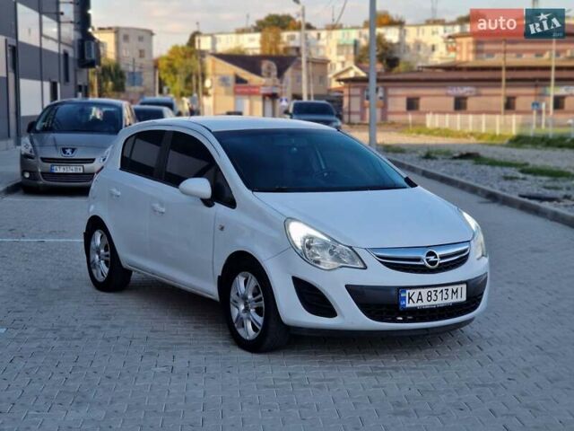 Белый Опель Корса, объемом двигателя 1.4 л и пробегом 157 тыс. км за 5950 $, фото 3 на Automoto.ua